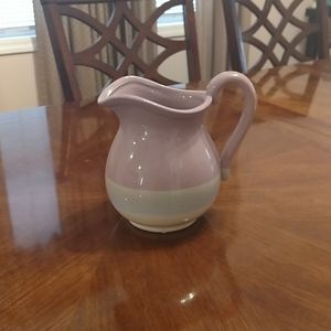 Water pitcher